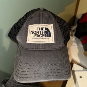 Vintage North face black snapback hat mudder trucker hat  half dome